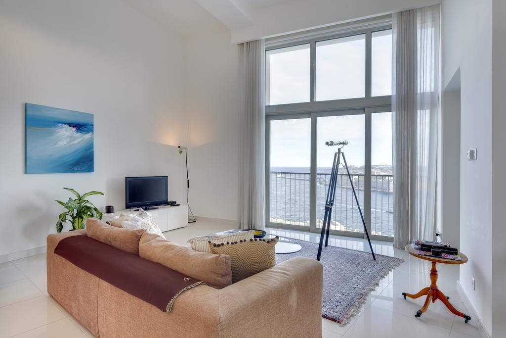 Marvellous Apartment In Tigne Point Sliema Kültér fotó