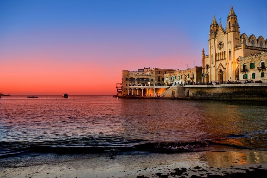 Marvellous Apartment In Tigne Point Sliema Kültér fotó