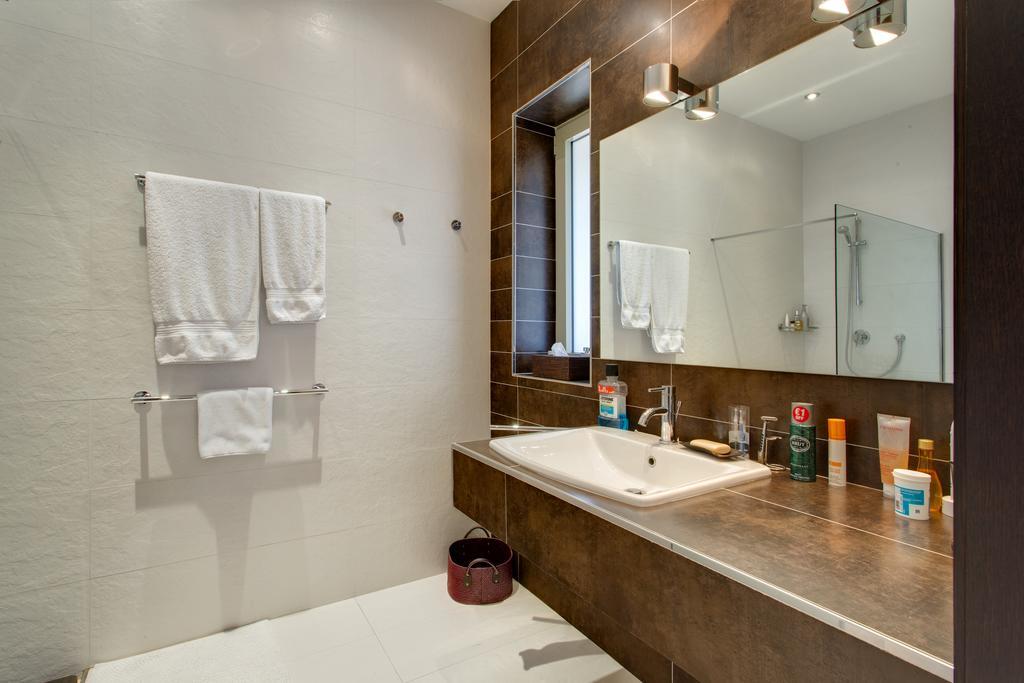 Marvellous Apartment In Tigne Point Sliema Kültér fotó